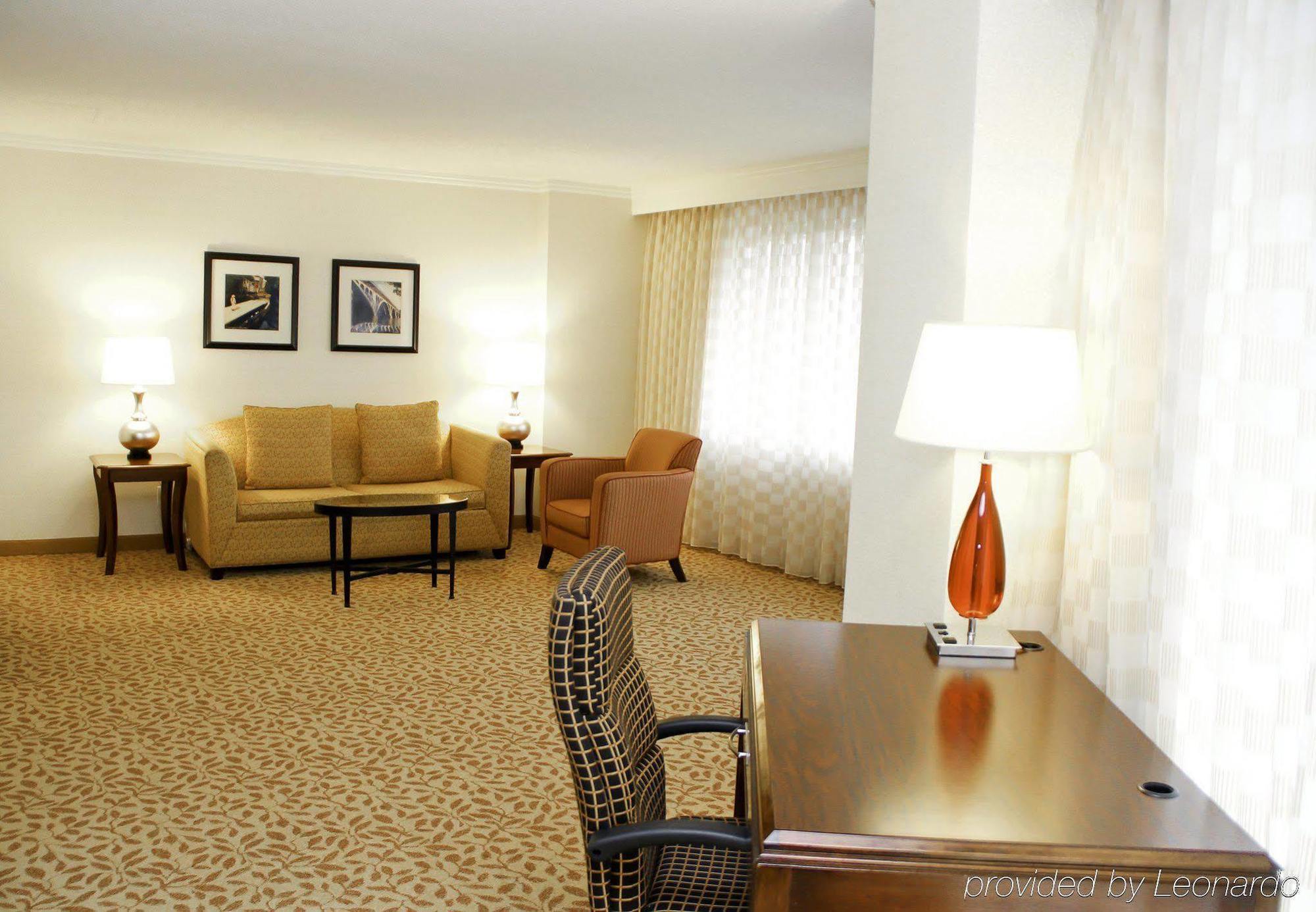 Embassy Suites By Hilton Bethesda Washington Dc Room photo